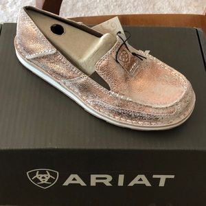Ariat cruisers